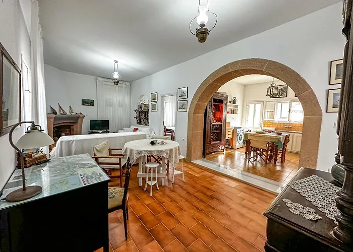 Blefouti At Blefouti